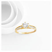 9ct gold CUBIC ZIRCONIA CHANNEL SET RING, M