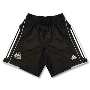 Adidas 05-07 Newcastle Home shorts