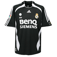 Real Madrid Away Shirt - 2006/07 with Robinho 10