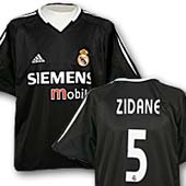 Real Madrid Away Shirt - 2004 - 2005 with Zidane 5 printing.