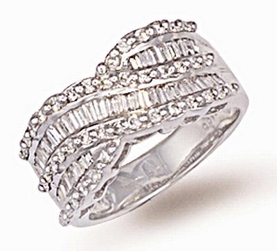 18 Carat Gold Diamond Ring (411)