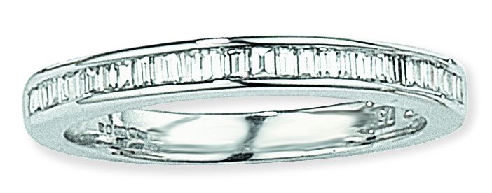 18 carat White Gold Diamond Eternity Ring (701)
