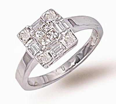 18 Carat White Gold Diamond Ring (342)