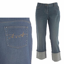 Light blue denim cropped jeans