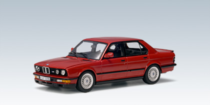 AUTOart BMW M5 1987 Red