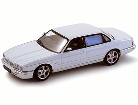 Die-cast Model Jaguar XJR (1:43 scale in White)