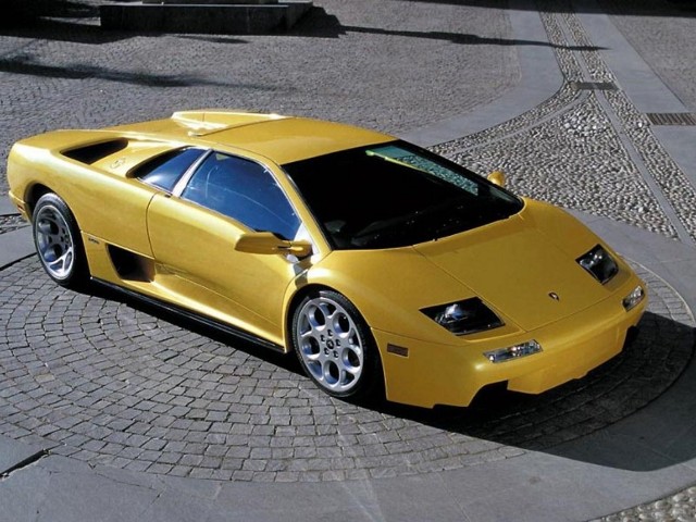 AUTOart Lamborghini Diablo VT 6.0 2000 Yellow