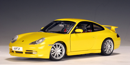AUTOart Porsche 911 GT3 996 Yellow