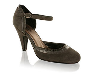Barratts Beautiful Round Toe Suede Court Shoe- Sizes 1-2