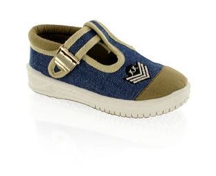 Barratts Simple Canvas Style Shoe