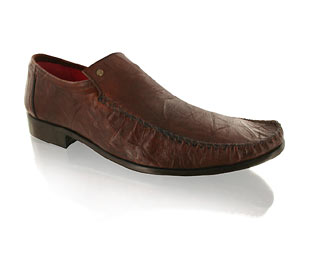Barratts Stylish Formal Shoe With Centre Gusset Detail