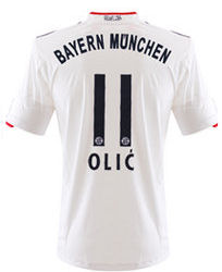 Bayern Munich Adidas 2010-11 Bayern Munich Away Shirt (Olic 11)