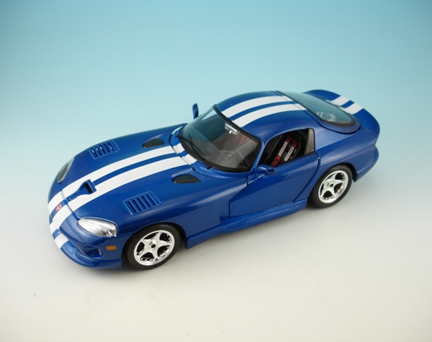 Bburago Dodge Viper GTS Couple Blue