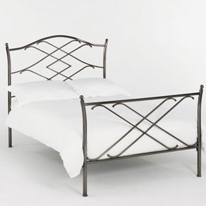 Bentley Designs- Eva- 4FT 6" Double Bedstead