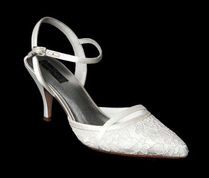 Art of Elegance Ella lace bridal shoe