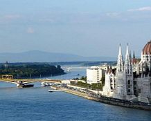 Budapest City Tour with Return Airport Transfer