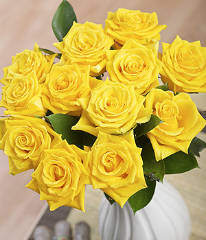 Bunches.co.uk 12 Yellow Roses FYR