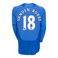 Portsmouth Home Shirt 2009/10 with Vanden Borre