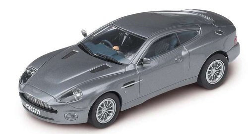 25701 Aston Martin Vanquish- James Bond 007 Die Another Day- Street Version 1:32nd Scale
