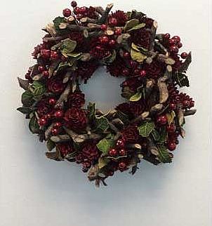 Christmas Red Berry Wreath - 28cm