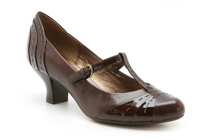 Clarks About Turn Chocolate Leather