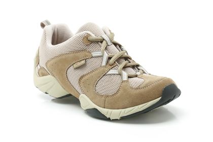 Clarks Isla See Khaki Suede