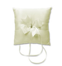 Ivory ring cushion with bow