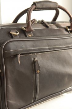 Classic Leather Holdall