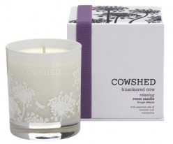 Cowshed KNACKERED COW - RELAXING ROOM CANDLE