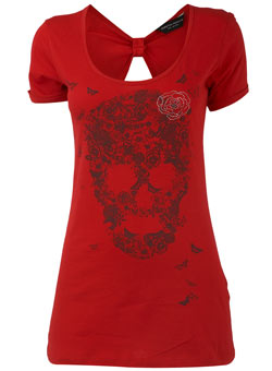 Red skull motif t-shirt