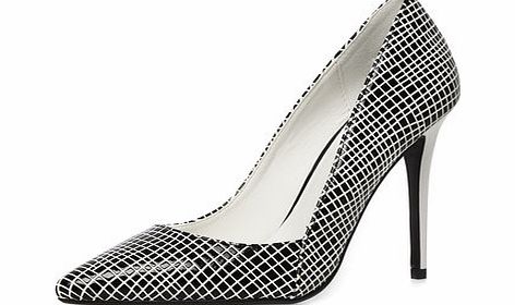 Dorothy Perkins Womens Black pointed court shoes- Black DP22297030