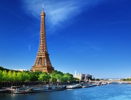 Eiffel Tower Dinner and Seine Cruise