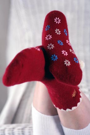 Elle Ladies 1 Pair Elle Angora Slipper Sock With Pom Pom Detail, Gift Bow And Tag Red