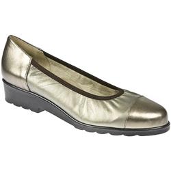 Female Hampton EE Fit Shoe Leather/Other Upper Comfort Small Sizes in Black Patent, Pewter