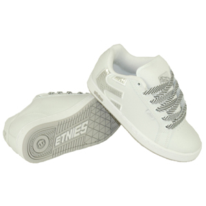 Ladies Etnies Fader Shoe. White Grey