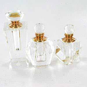 Famego Set of 3 Crystal Bottles for Perfume