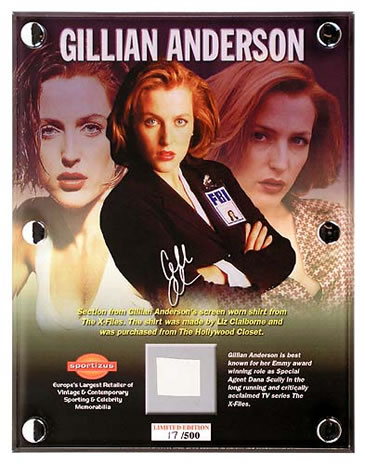FamousRetail Gillian Anderson Limited edition swatch