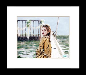 Keira Knightley signed 8x10and#39;and39; photo