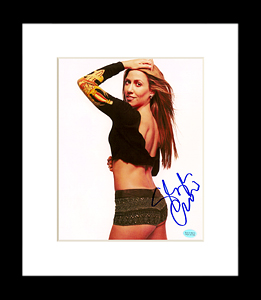 Sheryl Crow signed 8x10and#39;and39; photo