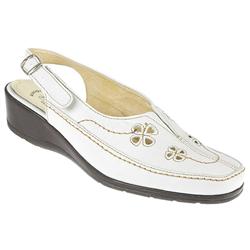 Fly Flot Female Capofly903sc Leather Upper Leather Lining Casual Sandals in White-Tan