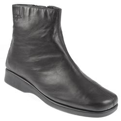Female CINFLY605 Leather Upper Leather Lining Boots in Black