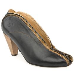 Fly London Female London Mile Leather Upper Evening in Black