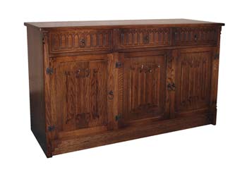 Furniture123 Olde Regal Oak 3 Door Sideboard