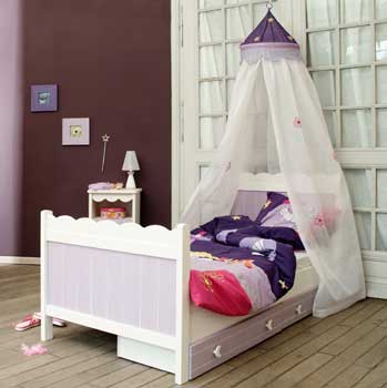 Furniture123 Princess Isis Bed