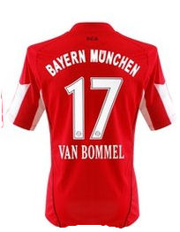 German teams Adidas 2010-11 Bayern Munich Home Shirt (Van Bommel 17)