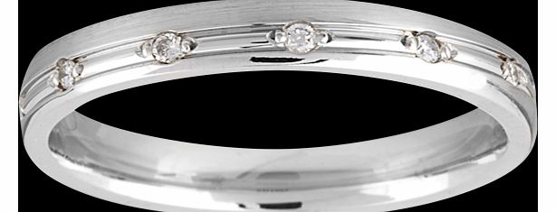 Goldsmiths Ladies diamond set wedding ring in 18 carat