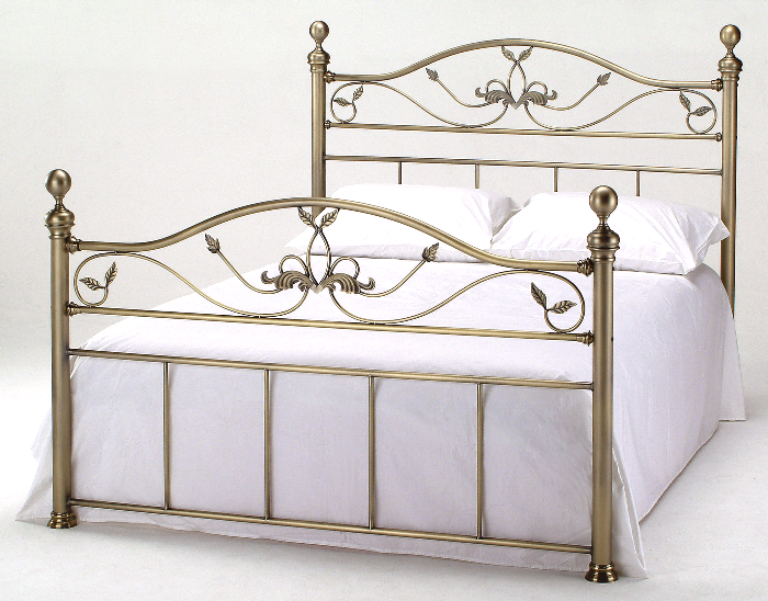 Art Nouveau 4ft 6 Double Brass Bedstead