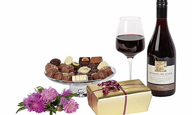 Hay Hampers Australian Shiraz and Belgian Chocolates in gift box - Red wine and chocolate gift hamper. Includes Next Working Day Delivery