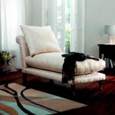 henley Chaise Longue - Lansdown Floral - Light leg stain