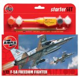 Airfix A50081 Northrop F-5A/ B Freedom Fighter 1:72 Scale Military Air Power Gift Set inc Paints Glue and Brushes